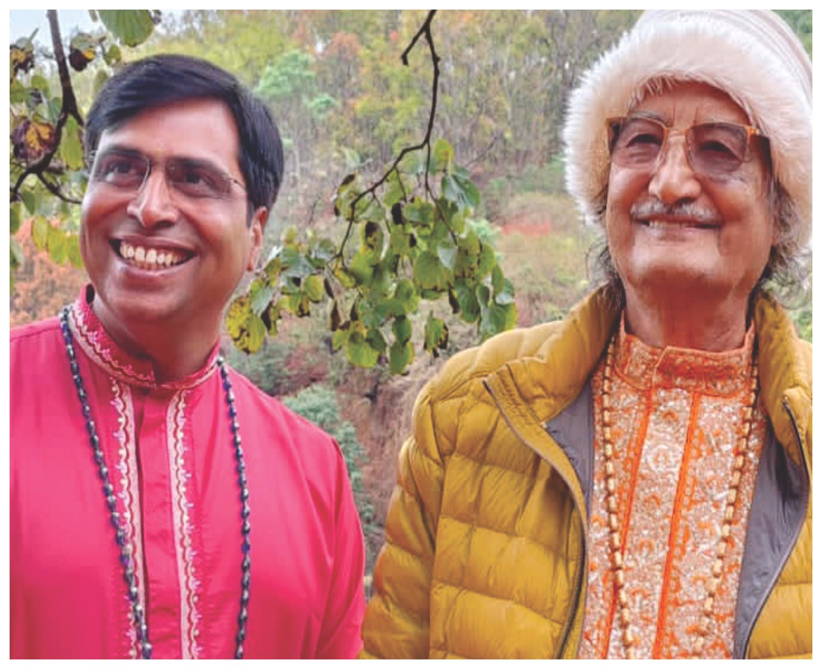 Acharya Amaresh Jha with Samarthguru Siddharth Aulia
